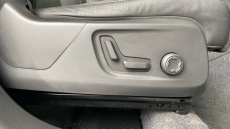 Volvo XC40 2.0 B4P Ultra Dark 5dr Auto Petrol Estate